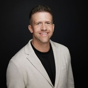 Meet your Posher, Eric